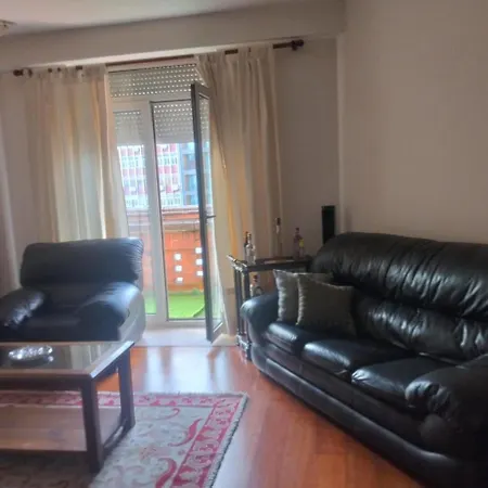 House In The Forum With Garage Appartement Aveiro