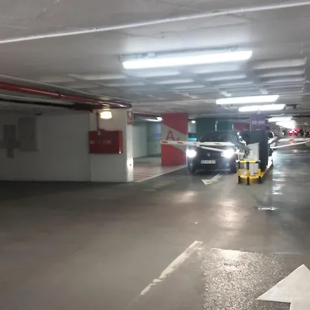 Appartement House In The Forum With Garage