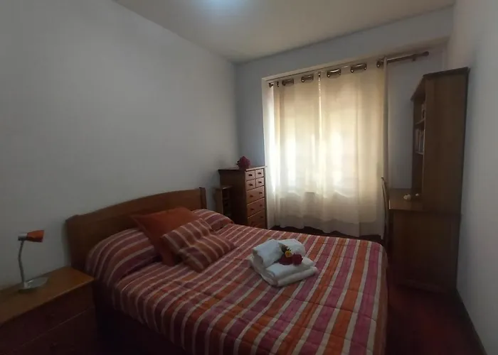 House In The Forum With Garage Aveiro