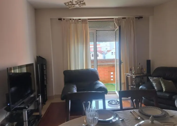 House In The Forum With Garage Appartement Aveiro